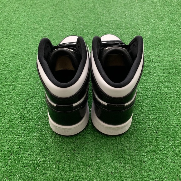 🐼*NEW* Air Jordan 1 Mid “Carbon Fibre” (GS) - Picture 5 of 10